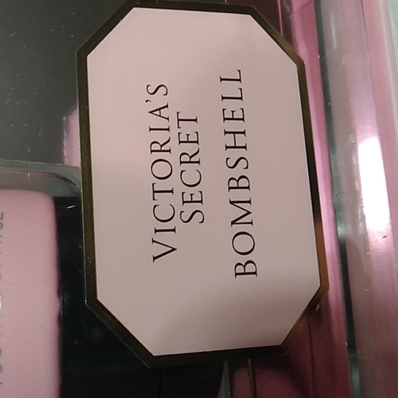 SALE! NWT Victoria's Secret "Bombshell" Set - Picture 4 of 4